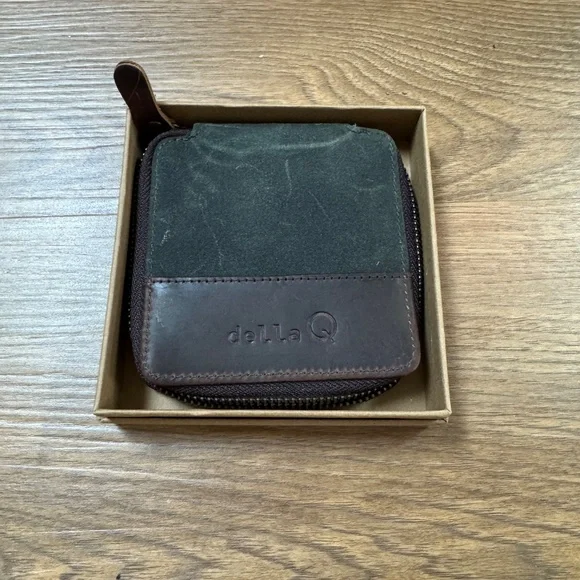 Destash Sale! Della Q Canvas Knit Sack and Della Q Maker’s Mini Zip Square - Picture 3 of 4